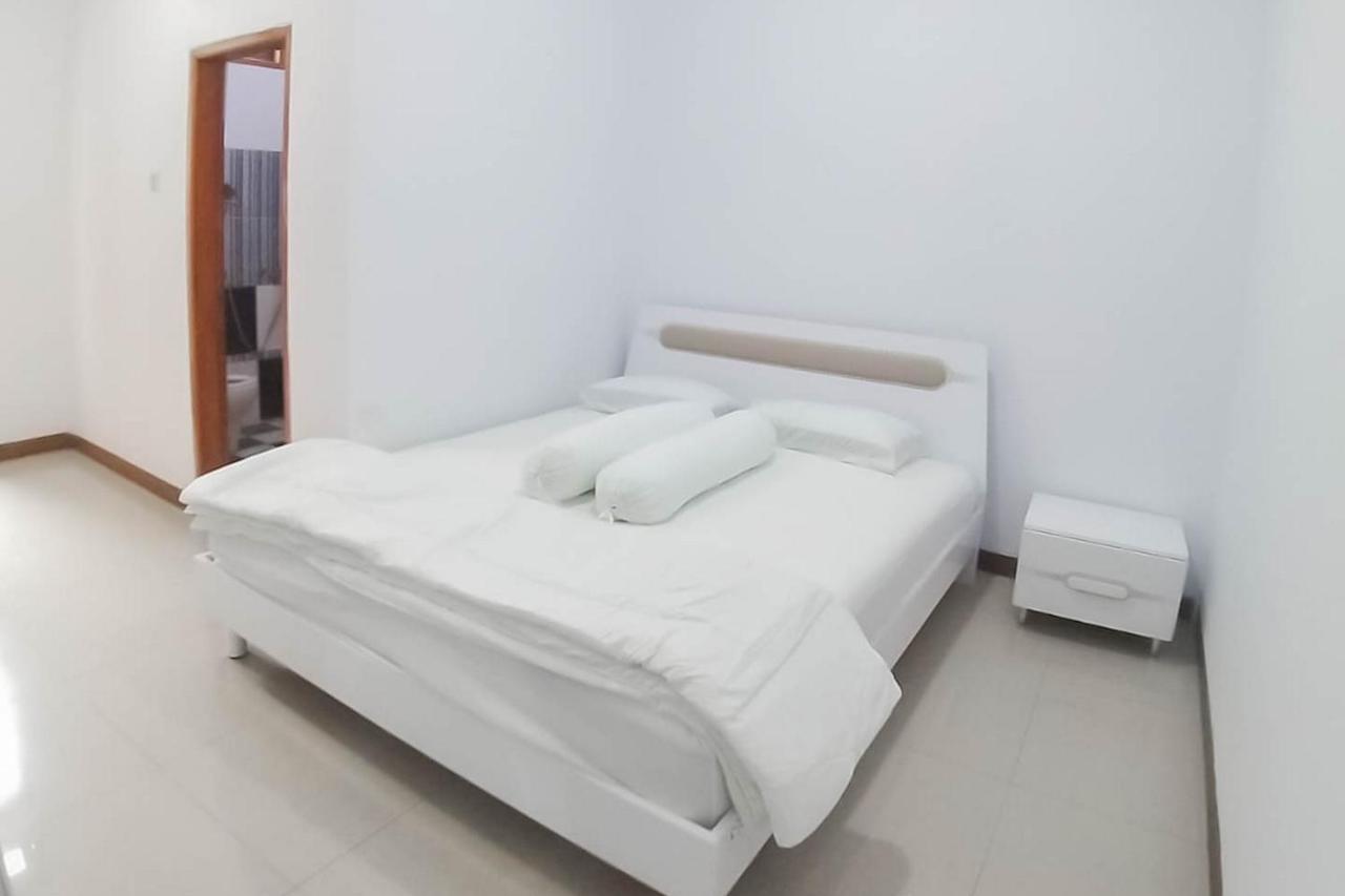 Angel Guest House Lembang Redpartner Exterior photo